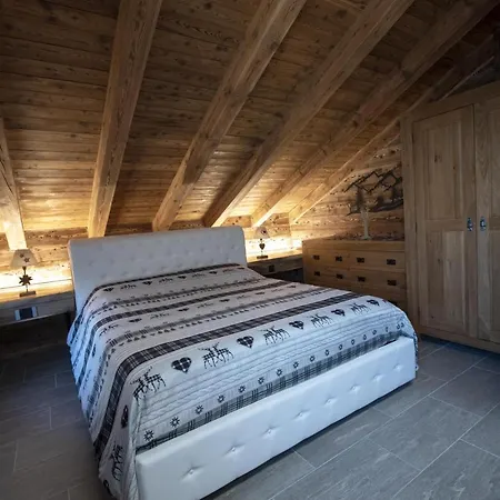 Les Tours Apartman La Salle
